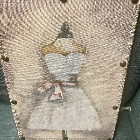 NWT……beautiful artwork of a bodice with a beautiful dress!!!! Very breathtaking! - Picture 2 of 4